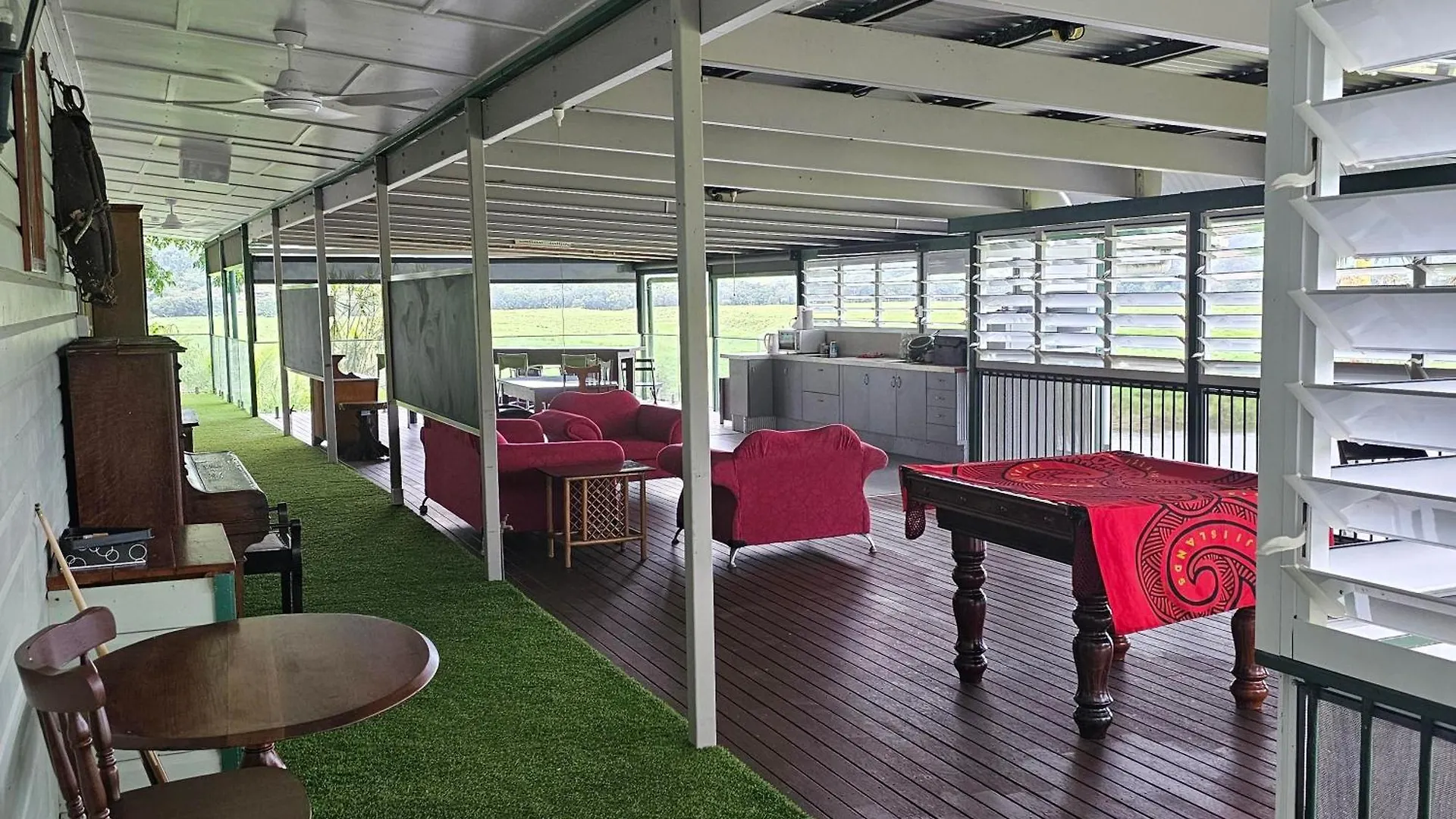 Daintree Riverview Lodges & Van Park